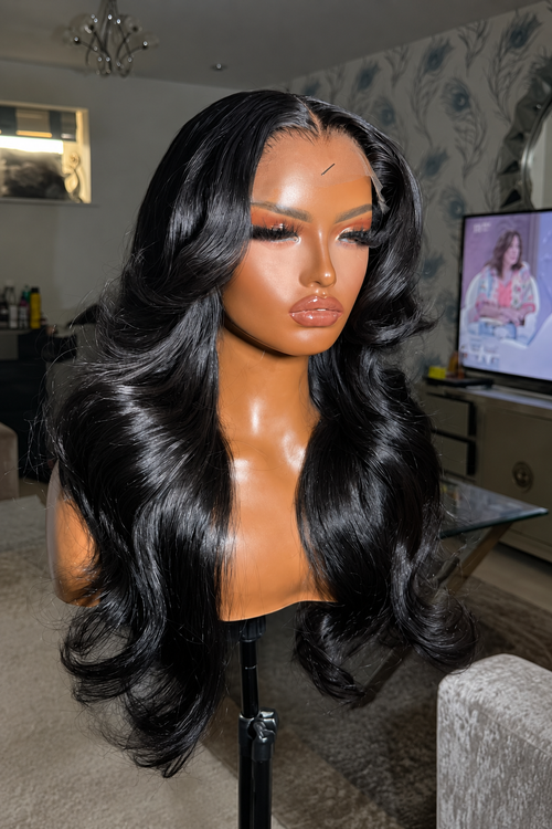 Miss Great Britain (Middle Part) – Body Wave Human Hair Wig – HD Lace (Glueless)